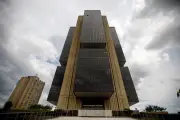 BC deve cortar Selic para 14,25% mesmo com trégua no Irã