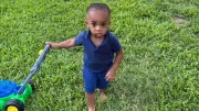 Bebê de 1 ano morre após policial atirar em carro no Walmart