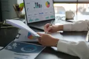 Beyond Banking: A nova fronteira da relevância bancária