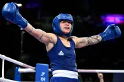 Bia Ferreira garante bronze em nova categoria no boxe olímpico