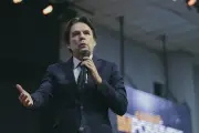 Bispo critica Flávio Bolsonaro e defende protagonismo de Michelle