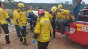 Bombeiros resgatam homem após 20 horas perdido em mata em SC