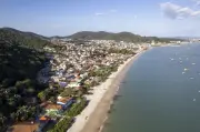 Bombinhas: gestão sustentável atrai 2 milhões de turistas