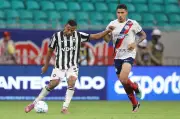 Botafogo perde para o Bahia nos acréscimos e se despede do Brasileirão com derrota