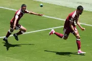 Boualem Khoukhi: herói do Catar marca primeiro ponto em Copas