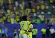 Brasil vence Escócia e avança na Copa com Neymar de volta