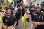 Brasileira registra festa da torcida na chegada da Seleção à Filadélfia