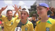 Brasileiros celebram virada sobre o Japão e vão às oitavas da Copa
