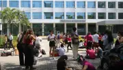 Brasileiros passam mais tempo na escola, mas ensino fundamental ainda é desafio