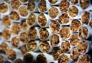 British American Tobacco vê alta em vapes, mas sofre com queda em cigarros