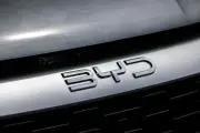 BYD e SAIC planejam baterias de estado sólido em veículos elétricos a partir de 2027