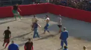 Calcio Storico: tradição centenária de Florença une futebol, rúgbi e luta