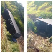 Caminhão tomba na BR-135 em Bocaiuva e motorista fica ferido
