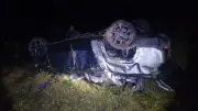 Caminhonete cai em ribanceira de 50 metros e mata dois homens na MG-494