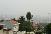 Campo Grande amanhece com nebulosidade e neblina após chuva fraca
