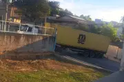 Carreta com pane mecânica bloqueia trânsito em Sorocaba por quase 24h