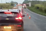 Carreta tomba na SP-306 e causa congestionamento em Santa Bárbara