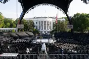 Casa Branca monta ringue do UFC para aniversário de Trump