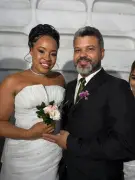 Casal que se conheceu no São João de Campina Grande se casa em casamento coletivo