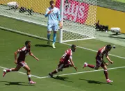 Catar busca empate heroico com gol de cabeça nos acréscimos contra Suíça