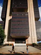 CCJ aprova PEC que amplia autonomia do Banco Central e protege Pix
