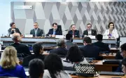 CCJ do Senado aprova PEC que concede autonomia financeira ao Banco Central