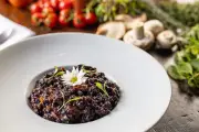 Chef Anouk Migotto apresenta menu Sabores da Mantiqueira no Loup