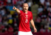 Christian Eriksen tem boa evolução e deve receber alta após desmaio