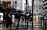Chuva no Rio: alerta de deslizamento e previsão para terça-feira