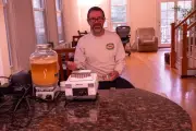 Cientista cria cerveja que atua como vacina contra vírus
