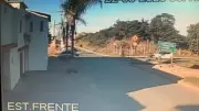 Câmera flagra batida que matou motociclista em Vitória da Conquista