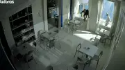 Câmeras flagram invasão a confeitaria em Cuiabá; prejuízo chega a R$ 10 mil