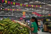 Colômbia reduz jornada para 42 horas; Brasil discute 40h