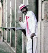 Ícones do samba: Tetê, Celynho e Elvis mantêm tradição carioca