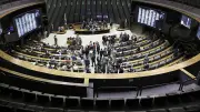 Congresso articula derrotas para Lula com pauta-bomba e verba extra