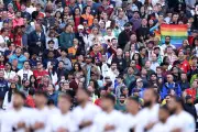 Copa 2026: Torcida LGBT+ festeja em Egito x Irã apesar de protestos