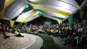 Copa atrai grande público às Praças Centrais de Extrema com telões e shows