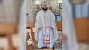 Corpo de padre brasileiro morto na Ucrânia chega ao Brasil e será velado