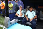 Cortado da Copa por lesão, Schlotterbeck acompanha Alemanha do banco