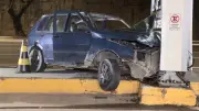 Criança de 6 anos ferida após carro ser atingido por carreta em Cariacica