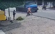 Criança de três anos morre atropelada por caminhão em Poço Redondo