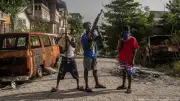 Crise no Haiti: ONU alerta que gangues recrutam crianças e metade da população passa fome