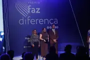 Débora Garofalo ganha Faz Diferença 2025 na Educação