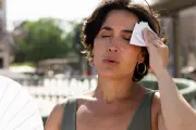 De hormônios ao mindfulness: tratamentos eficazes para sintomas da menopausa