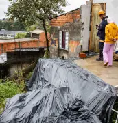 Defesa Civil interdita dois imóveis e um parcialmente em Itaquaquecetuba