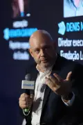 Denis Mizne defende priorizar ensino básico e alfabetização