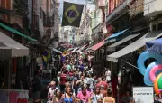Desemprego no Brasil cai para 5,6% e atinge menor nível desde 2012
