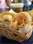 Discussões gastronômicas em bares: arroz, feijão e coxinha