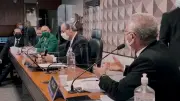 Documentário expõe desgoverno na pandemia e bastidores da CPI da Covid