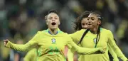 Dudinha, da seleção brasileira, confirma lesão no LCA após jogo contra os EUA